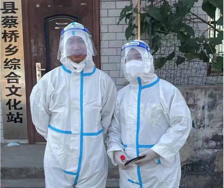 疫情无情人有情，万众一心，共同抗疫