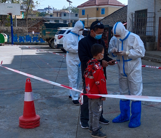 疫情无情人有情，万众一心，共同抗疫