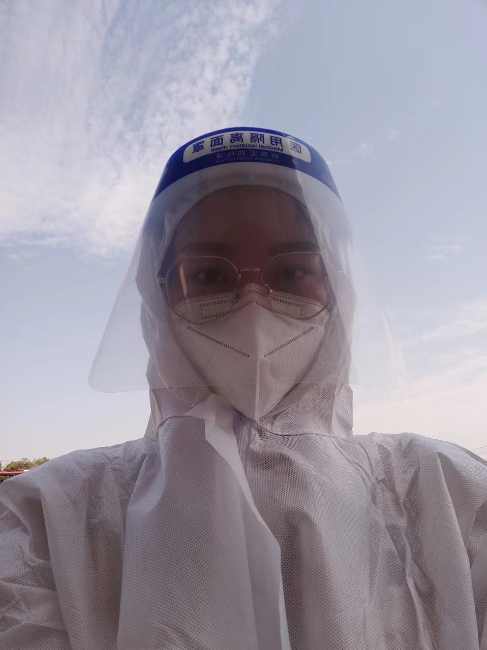 邵阳县金称市镇中学：疫情防控、志愿服务、教育教学三不误