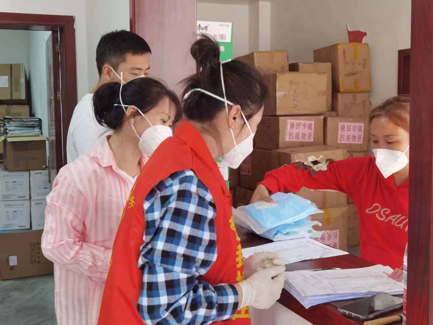 凝心聚力，同心抗“疫”