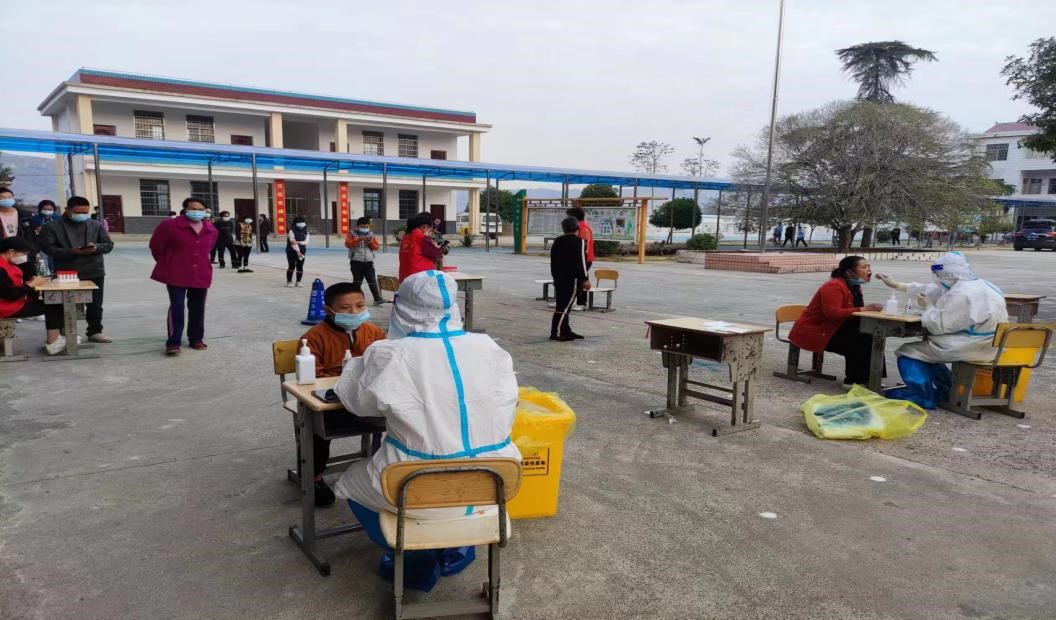 筑牢“防疫网” 当好“守门员”