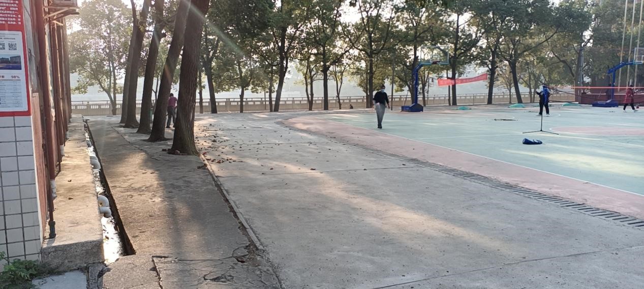 金称市镇中学：校内疫情防疫卫生常抓 校外倾情相助志愿服务