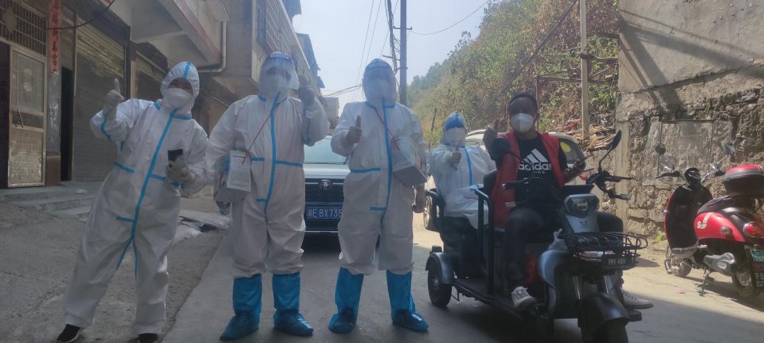 铁肩担重任，党员显担当