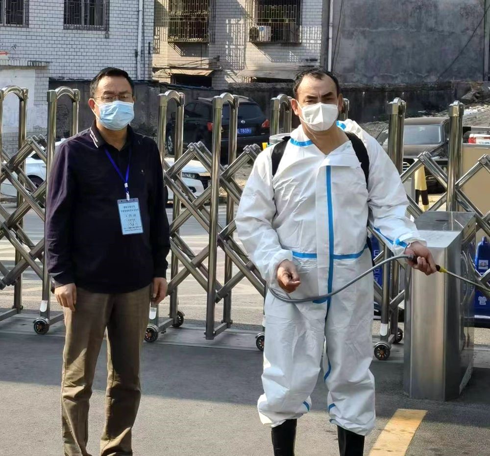 坚守抗疫一线，彰显责任担当