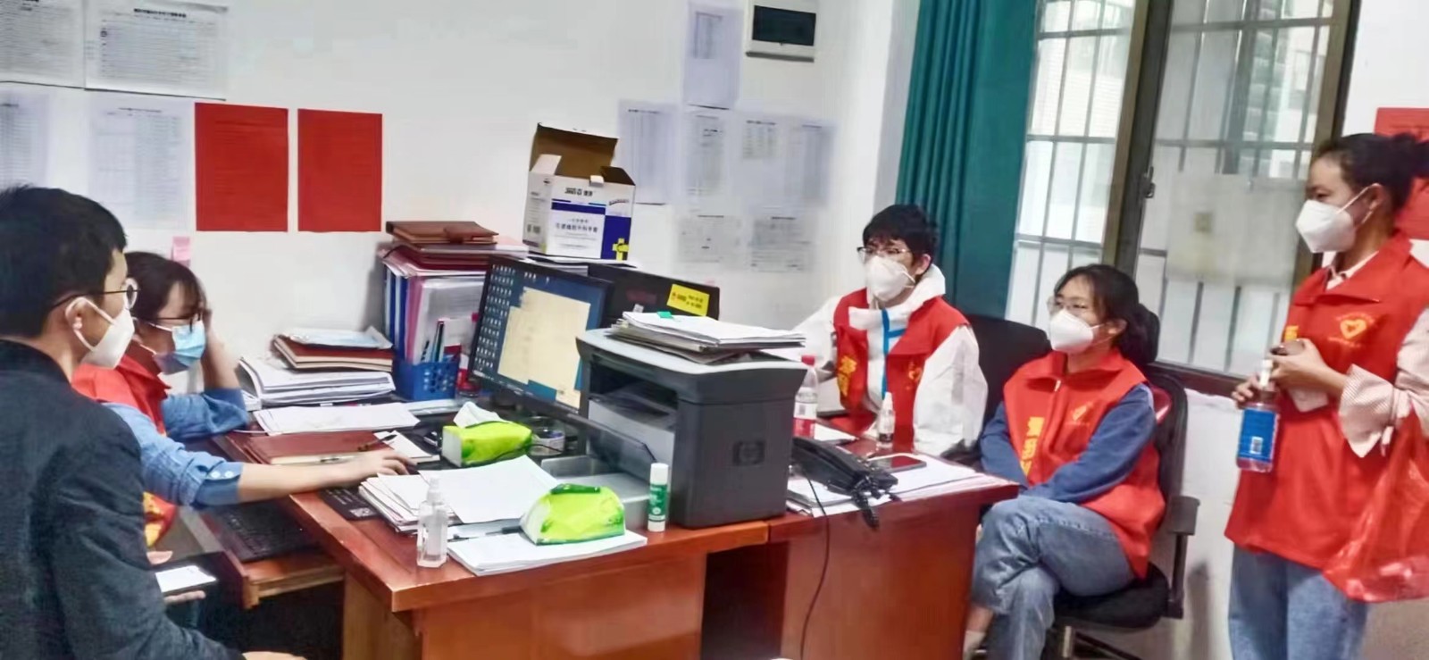 育人之师，抗疫之士