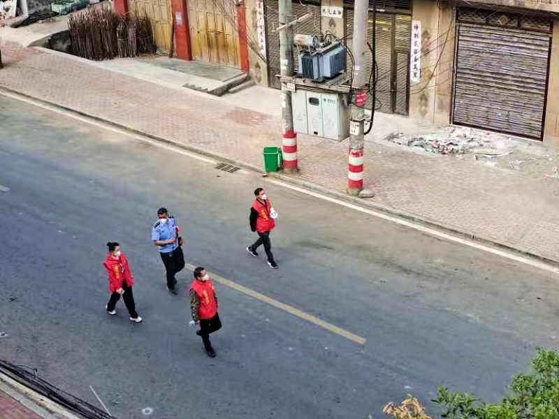 育人之师，抗疫之士