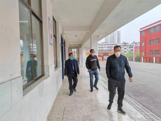 携手抗疫,毅力前行