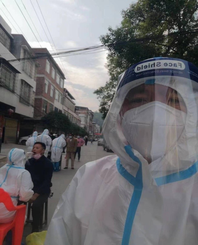 坚决抗“疫”，“疫”处逆行