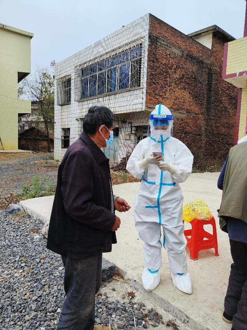 微光成炬  战疫有我