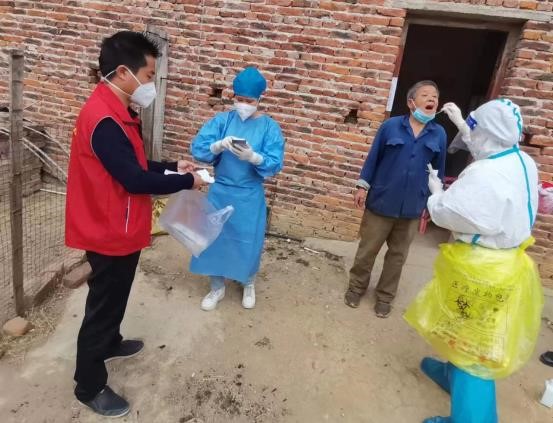 “疫”不容辞  团结合作