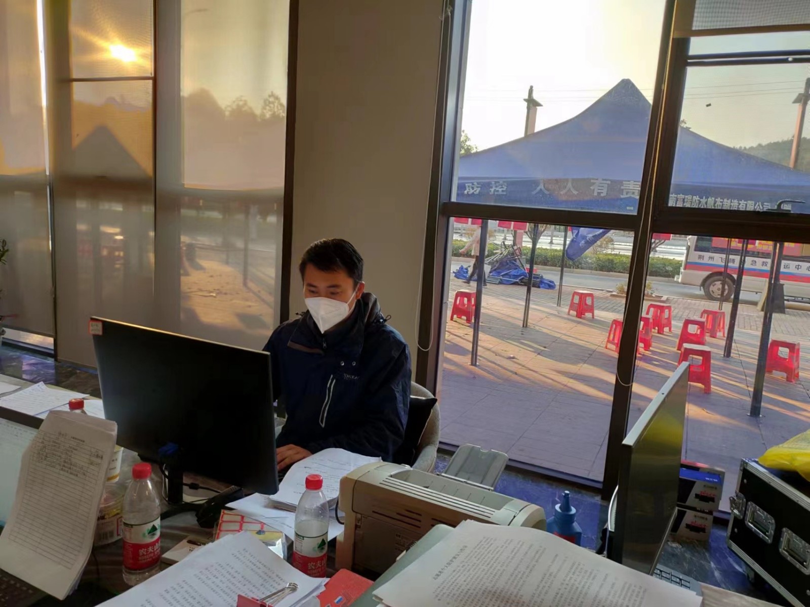 峥嵘岁月更显男儿本色