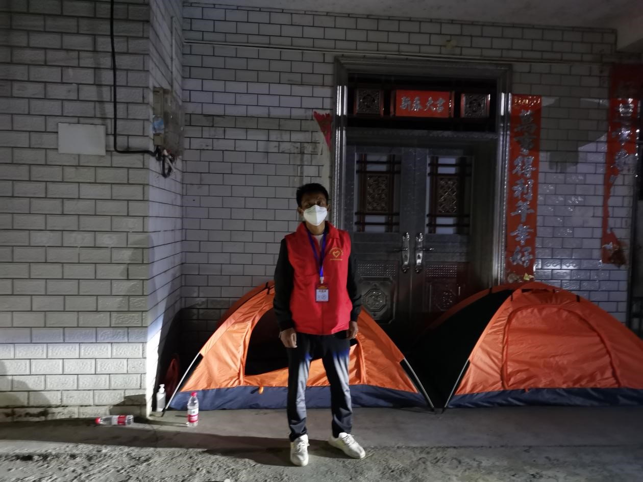 固守驻地，肩抗责任