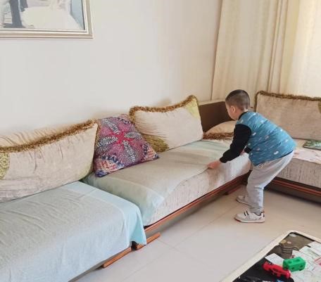 隔空不隔爱、离校不离教、停课不停学