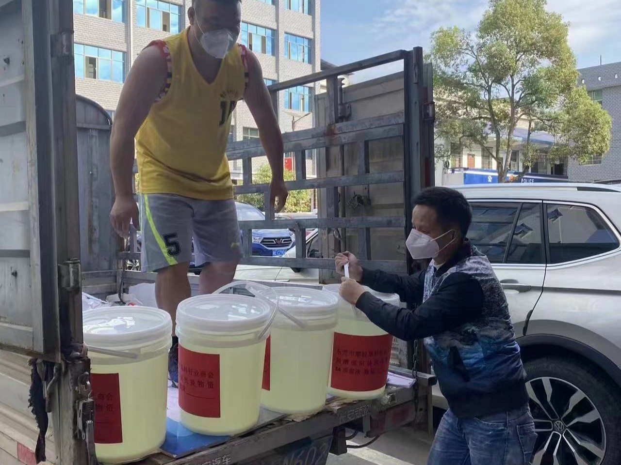 物资有保障，战“疫”有力量