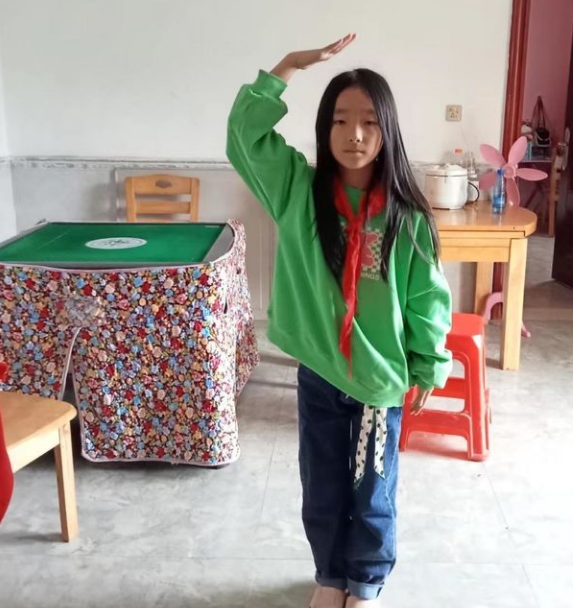 “云端升旗，浓浓爱国情”