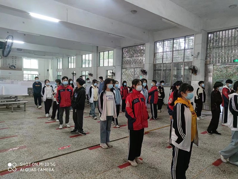 洞口四中高一、高二年级有序返校复课