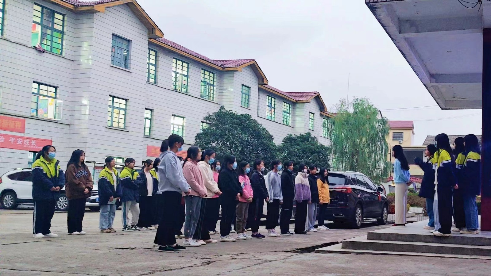 与文明相伴，与安全同行