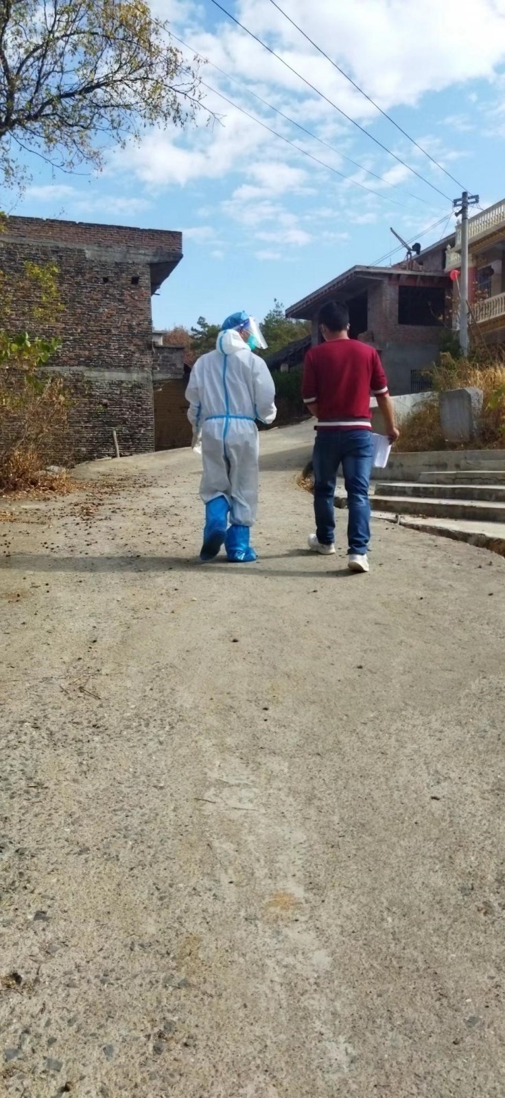 “疫”往无前，勇于担当