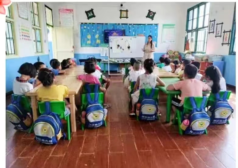 扎根贫瘠，坚守希望