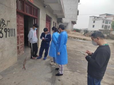 邵阳县蔡桥乡中学抗疫期间开展家访暨心理疏导活动