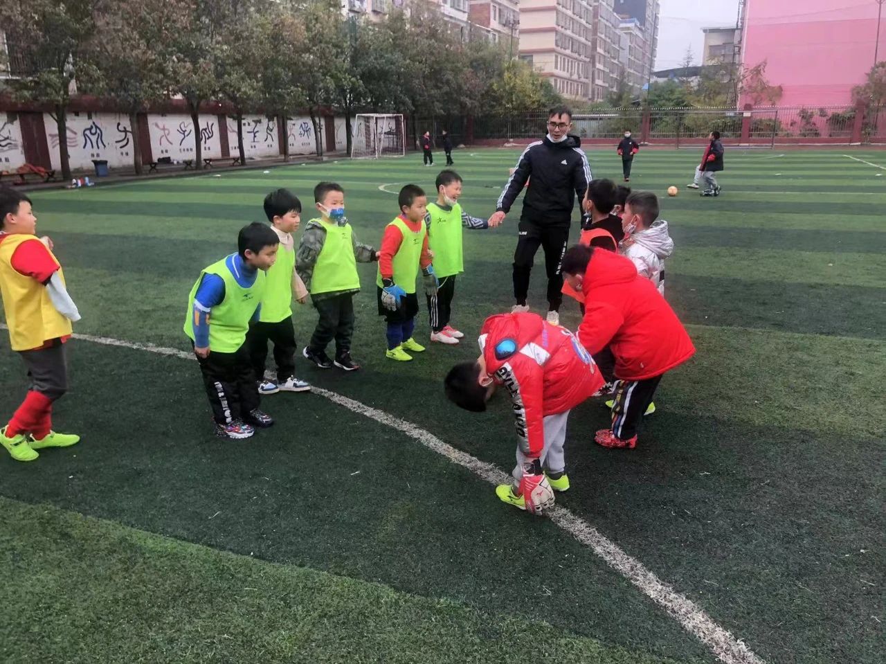 邵东四小“四有”杯班级足球赛第14日战报‖189班以不败战绩强势夺冠！