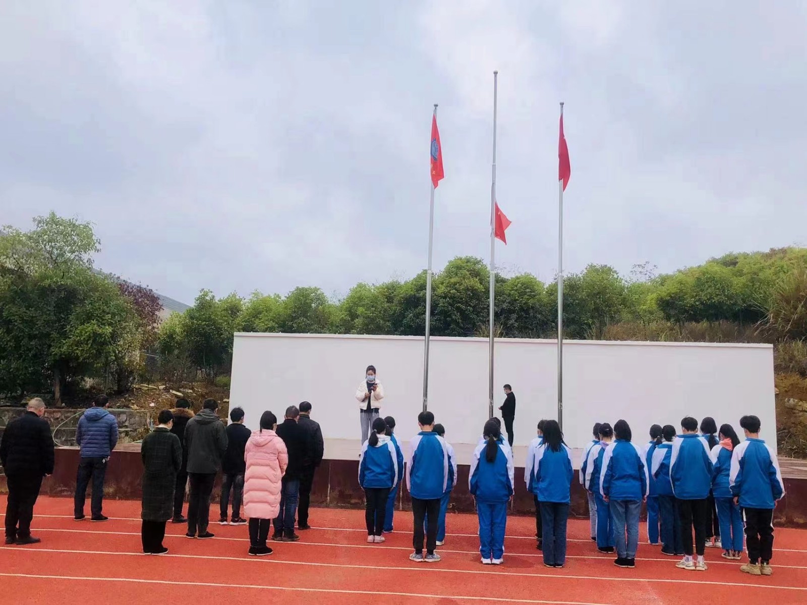 邵阳县蔡桥乡初级中学沉痛悼念江泽民同志