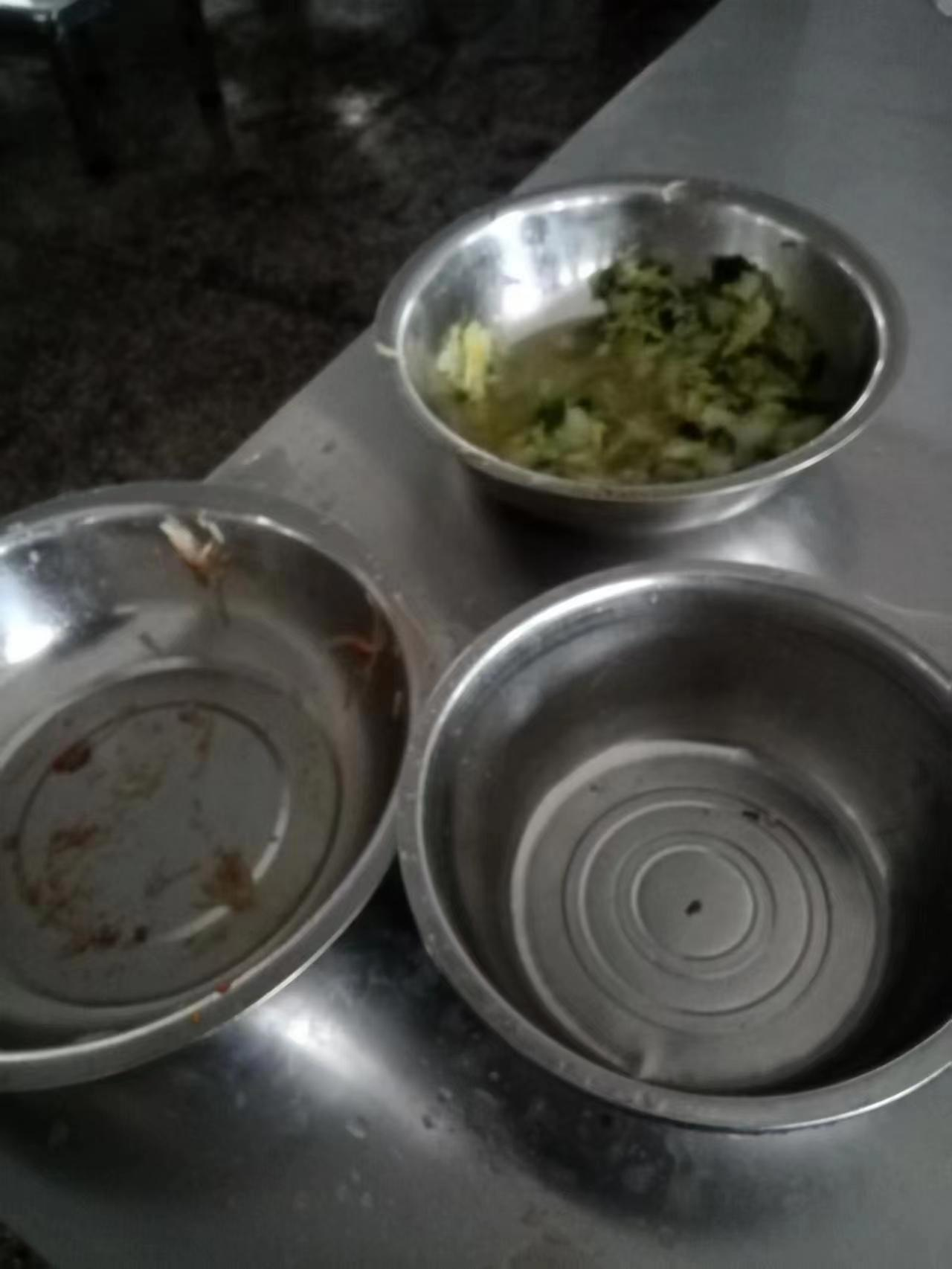 竹中“光盘行动”引领校园好风尚