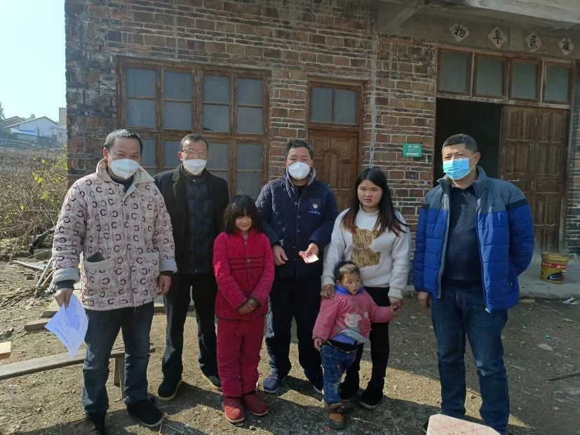 点滴之水成海洋，颗颗爱心变希望