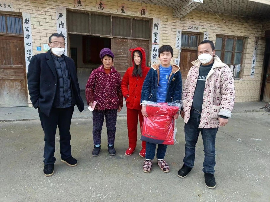 点滴之水成海洋，颗颗爱心变希望