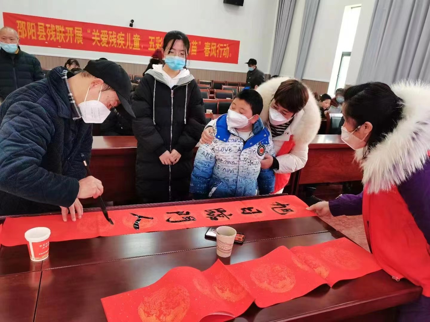 关爱残疾儿童，五彩春光暖幼苗