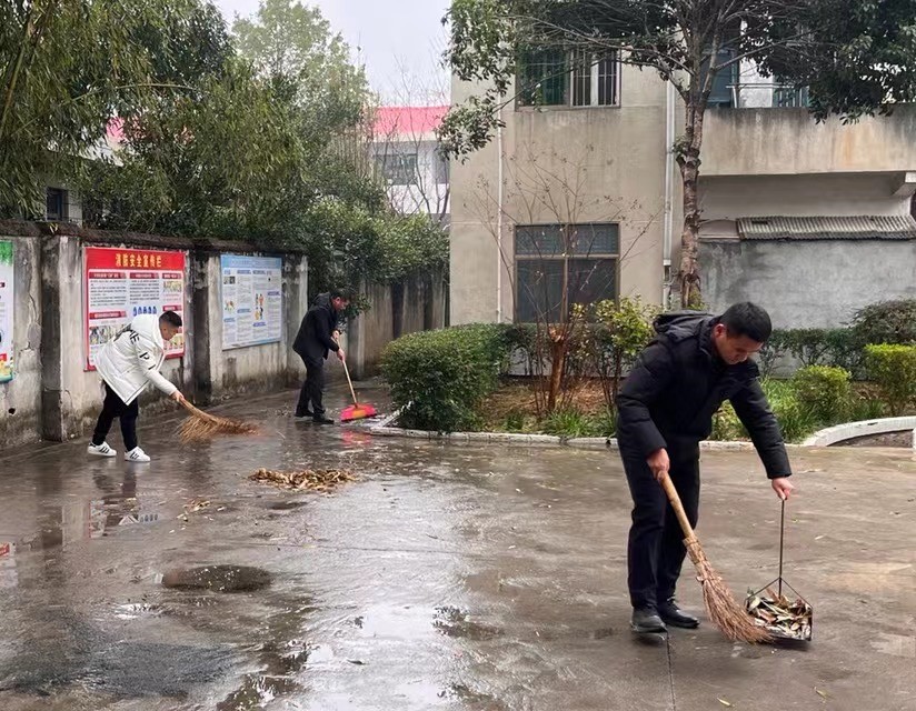 洞口县管竹中学开展入学前准备工作