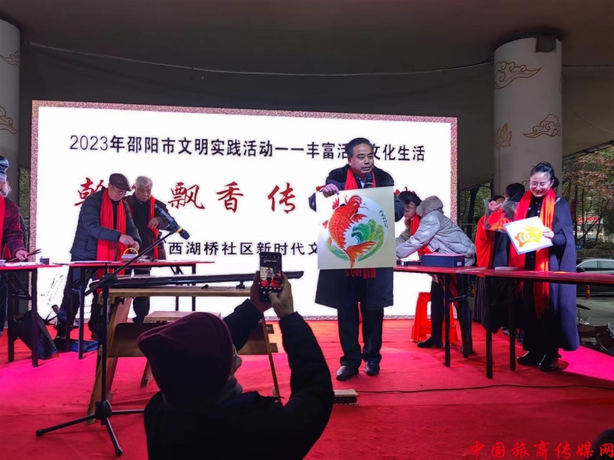 湖南邵阳：寻年味 赏民俗 “喜兔”闹元宵