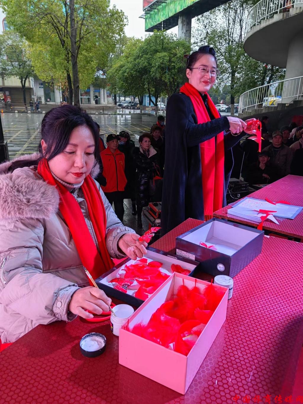 湖南邵阳：寻年味 赏民俗 “喜兔”闹元宵