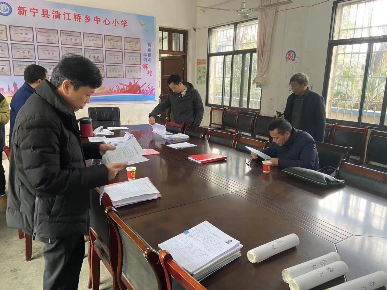 新宁县教育局开学工作督查组检查清江桥乡开学工作