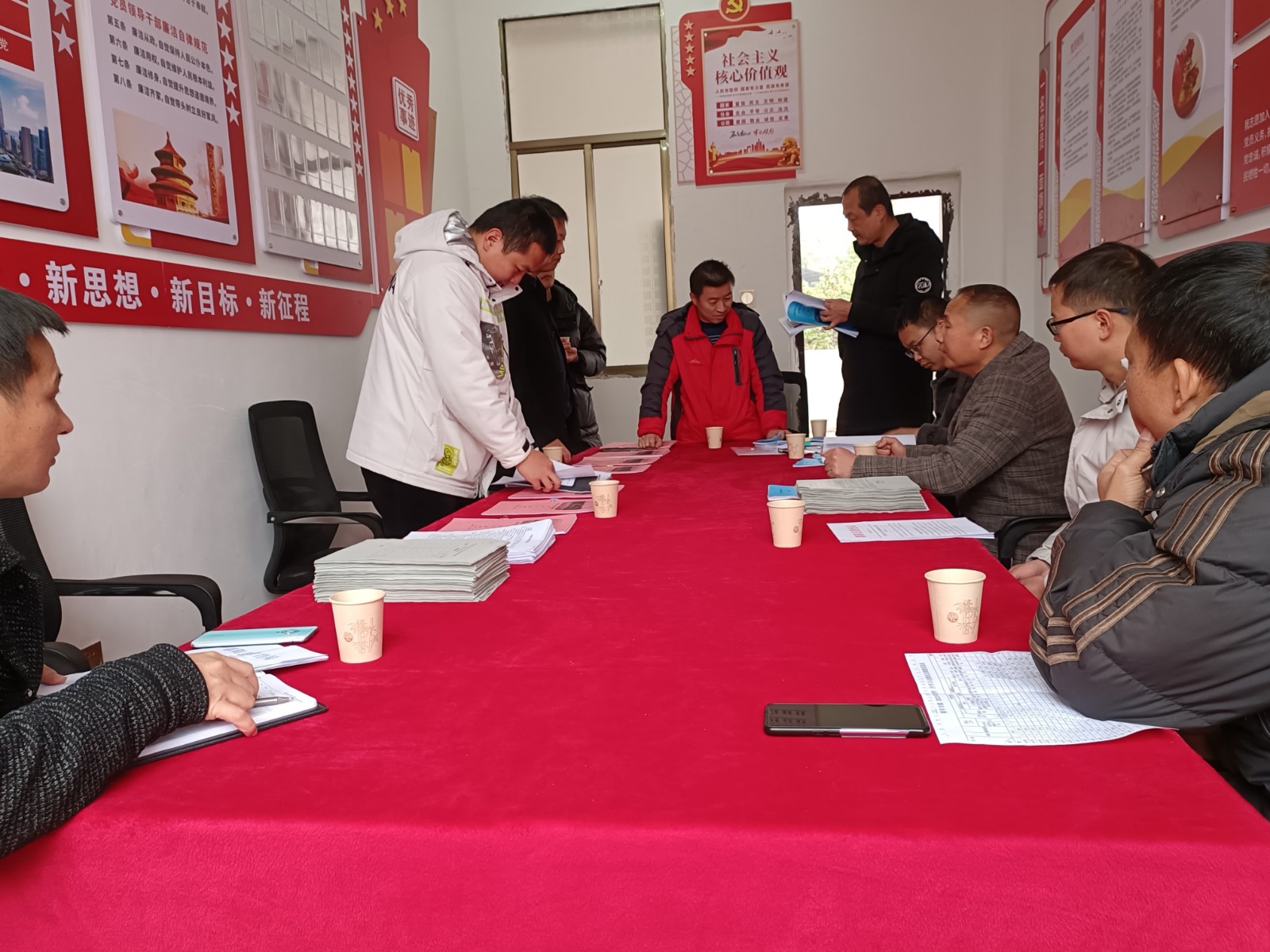 检查助前行 开学启新篇