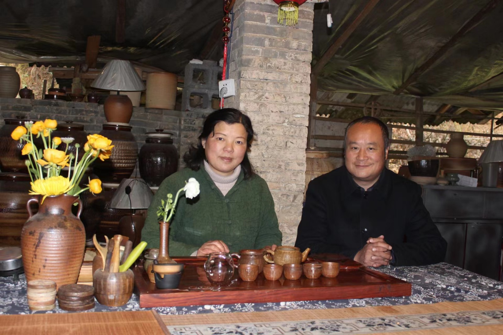 “湘西记忆”系列是辰溪土陶非遗基地销售最为火爆的产品