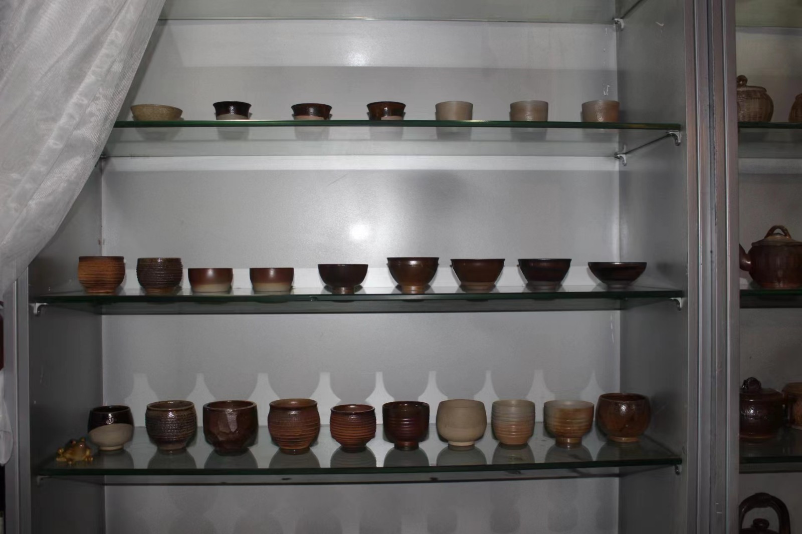 “湘西记忆”系列是辰溪土陶非遗基地销售最为火爆的产品