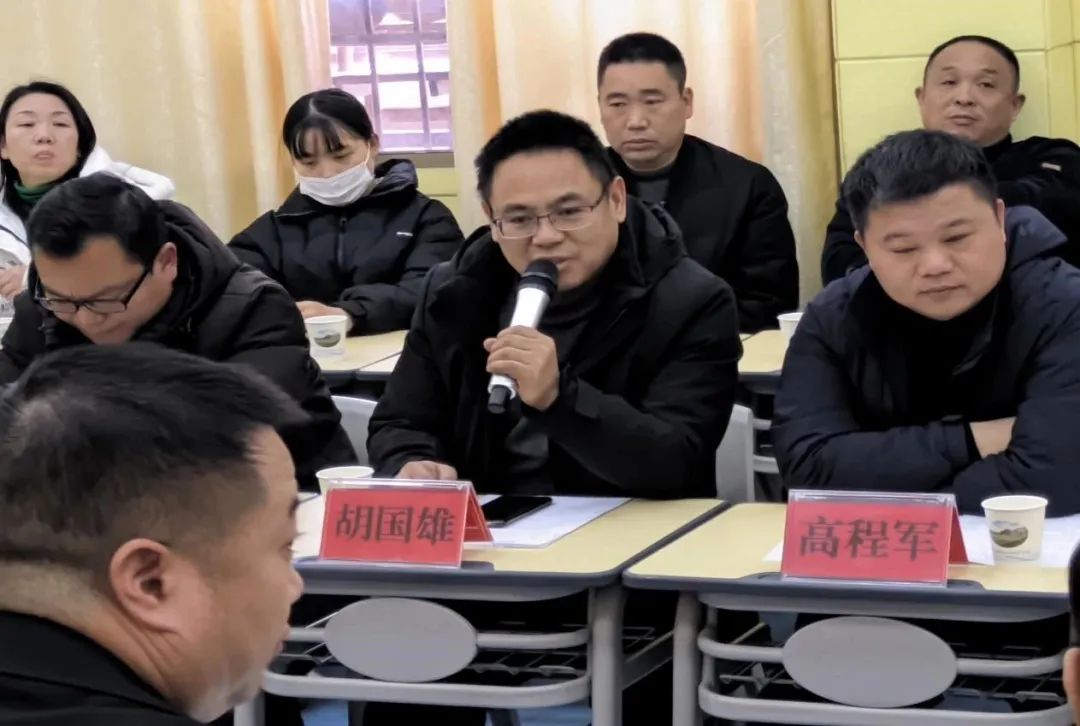 邵阳县首届中小学校园足球文化交流活动在七中顺利举行