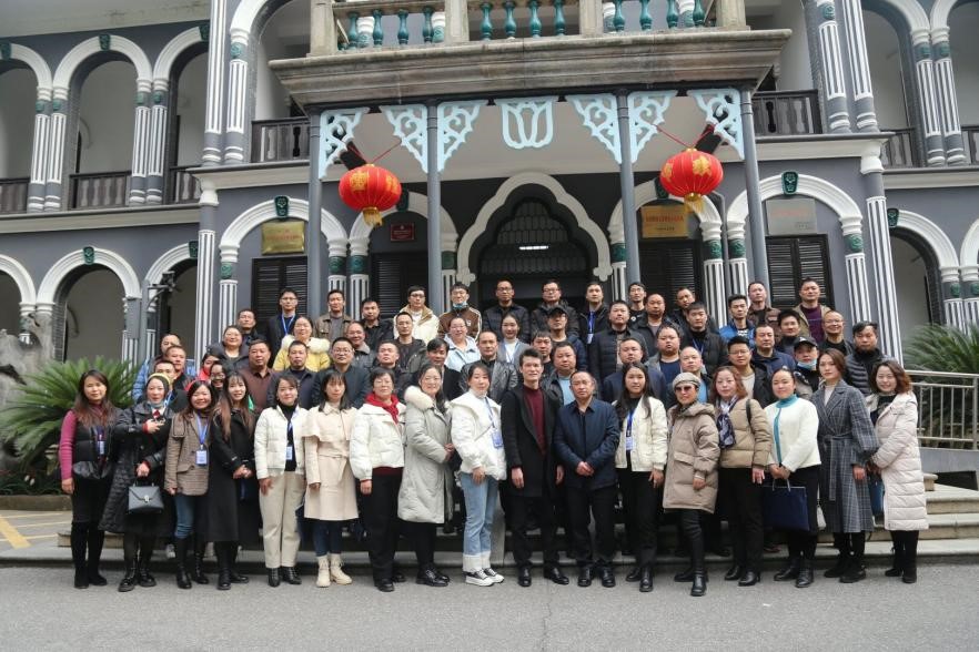 探访伟人足迹，重温峥嵘岁月