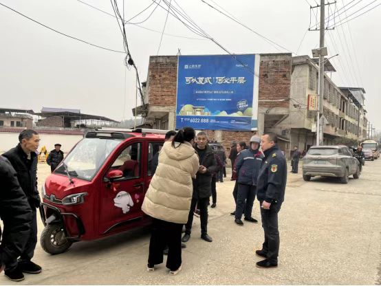 蔡桥中心完小开展非法营运车辆专项整治