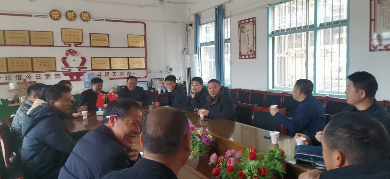 邵阳县谷洲镇中心学校领导赴郦家坪镇杉木桥中学、姚家铺小学考察学习劳动课程基地建设