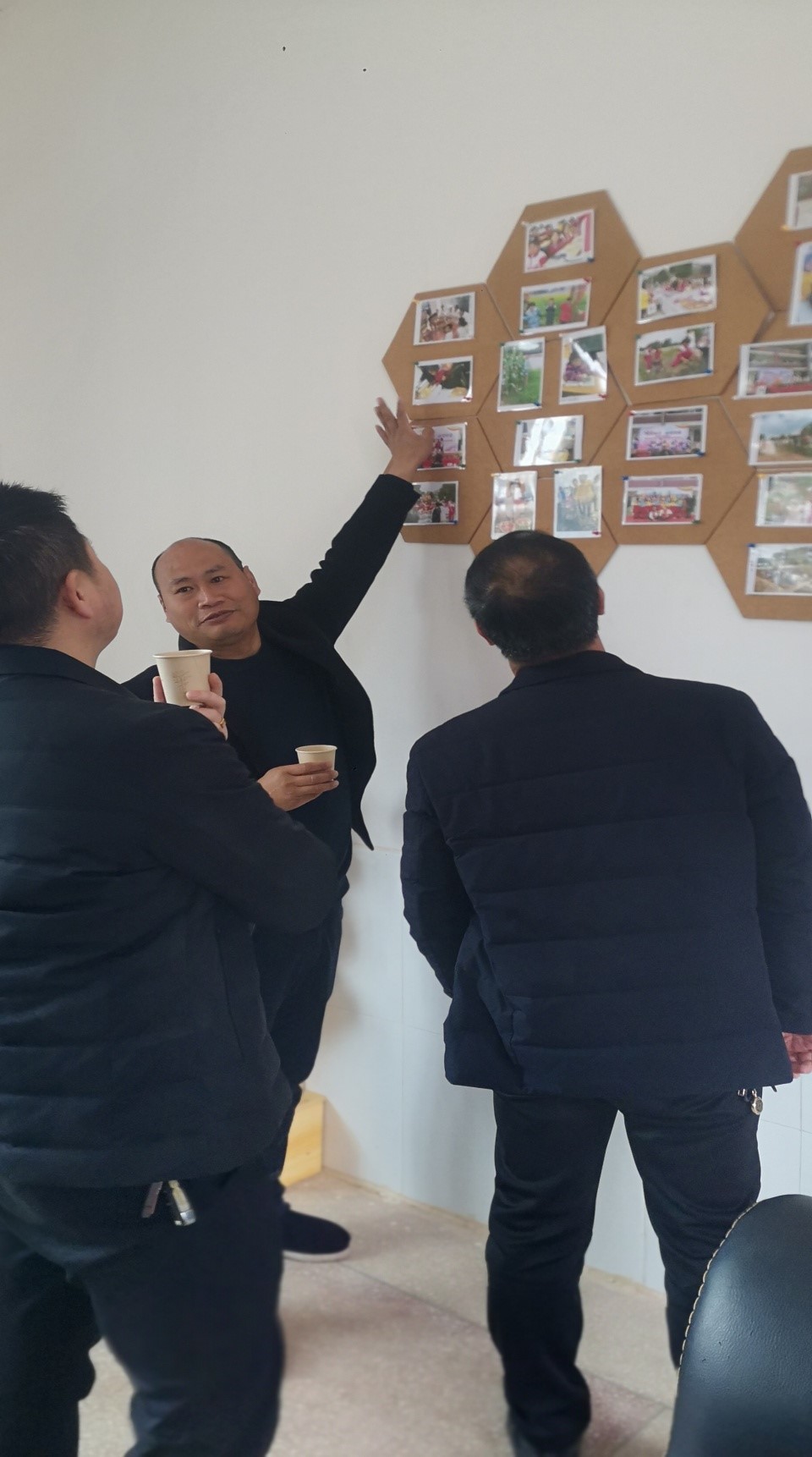 邵阳县谷洲镇中心学校领导赴郦家坪镇杉木桥中学、姚家铺小学考察学习劳动课程基地建设