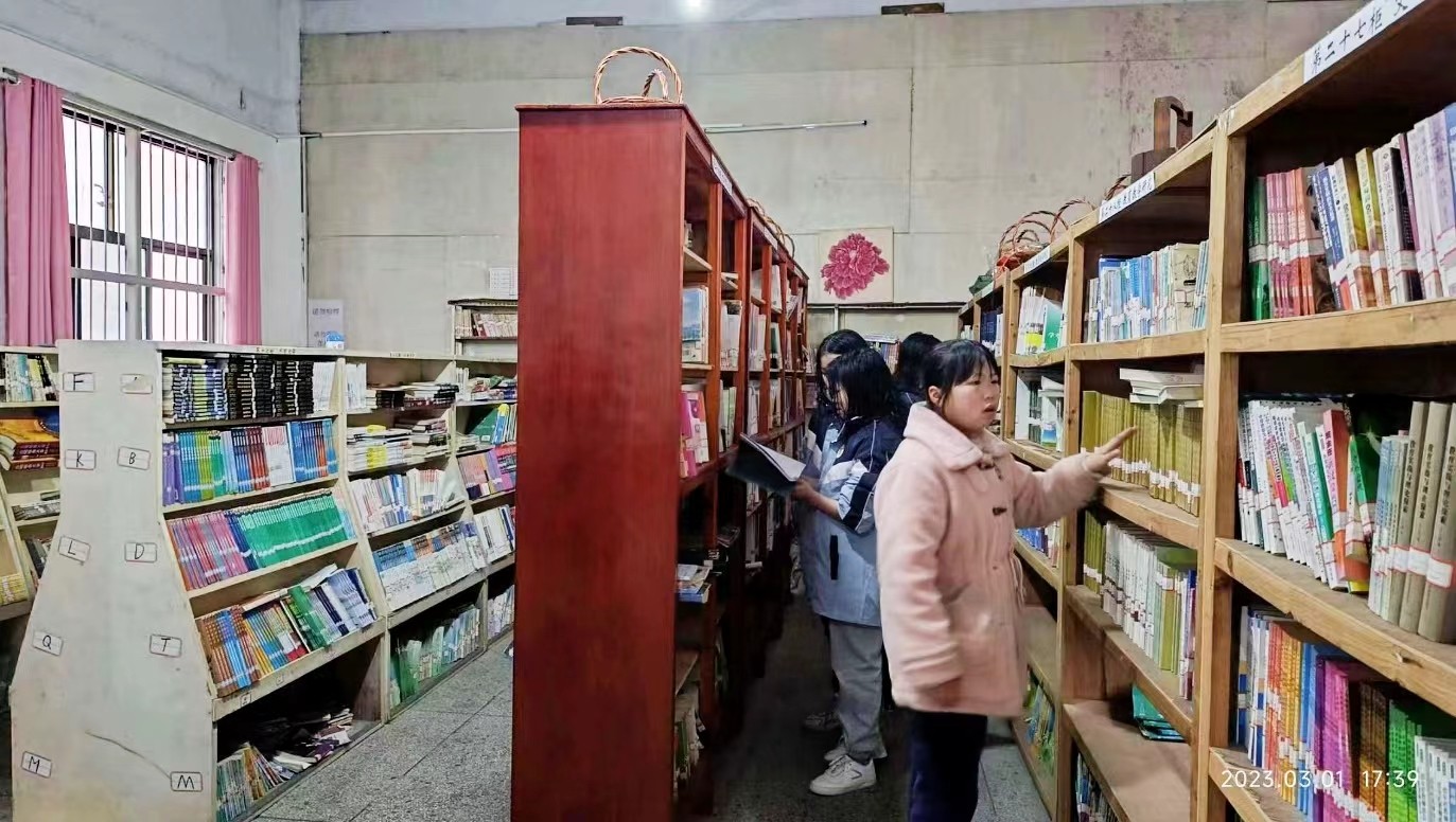 书香润心灵，阅读促成长