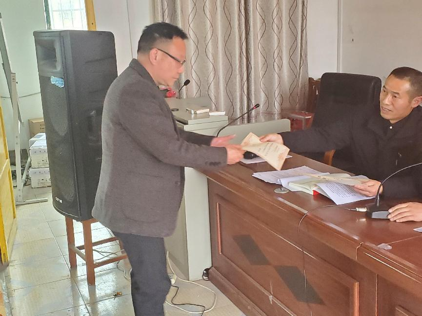 “学先进、强思想、践初心”