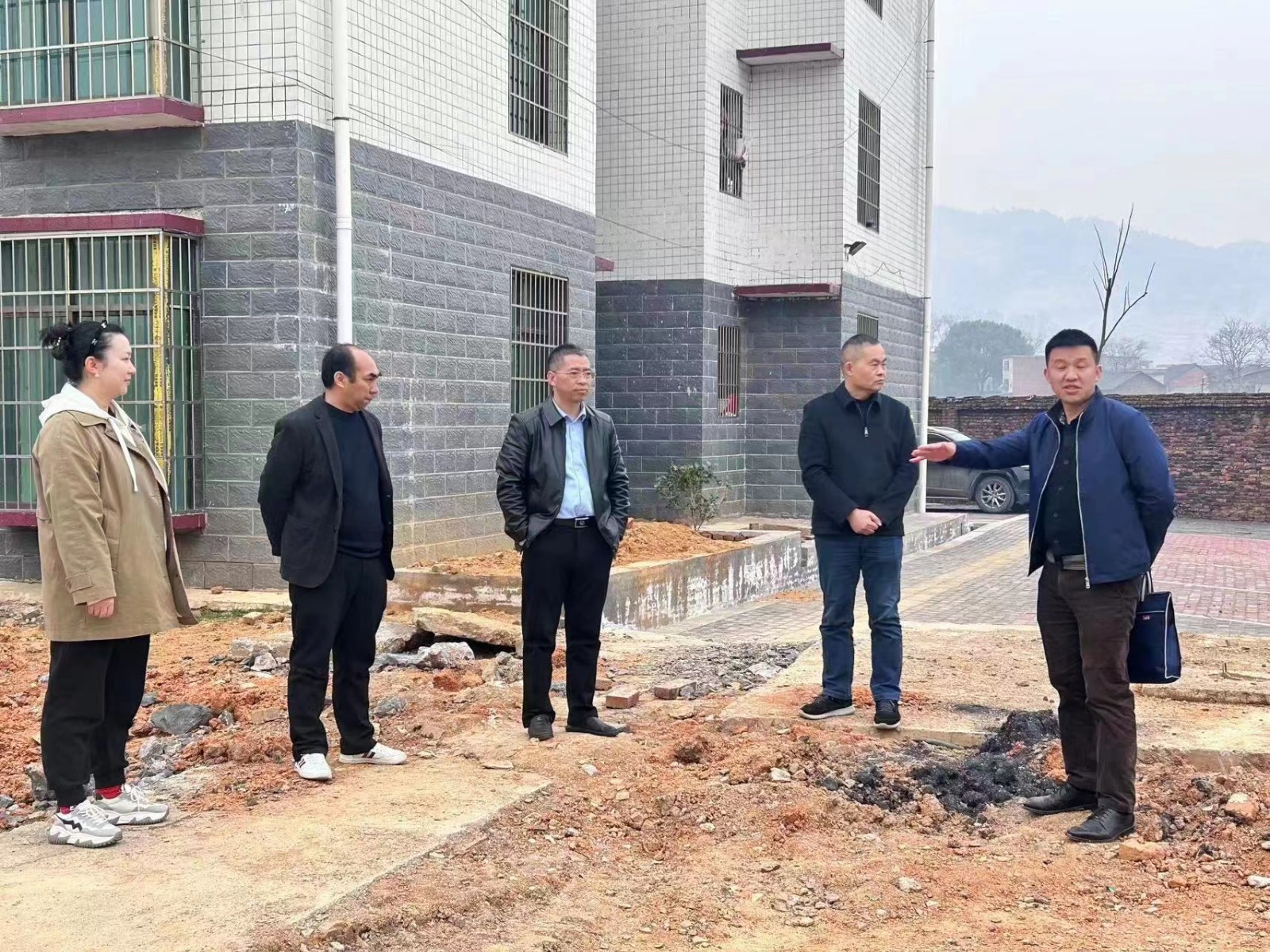 情系乡村教育，视察共促发展