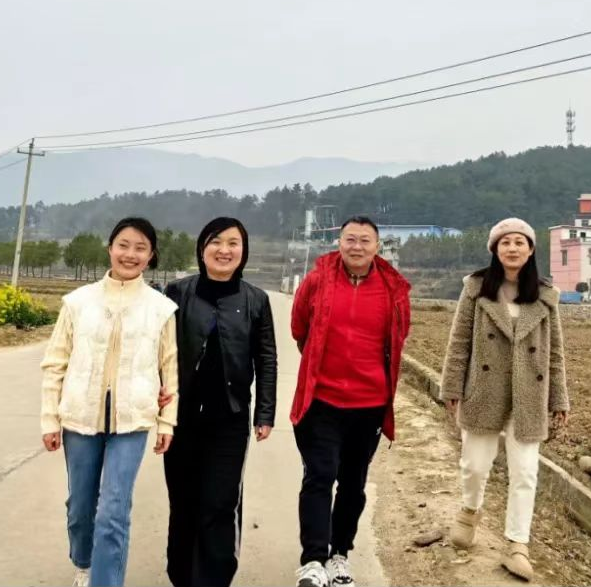 关爱留守儿童 传递爱与温暖