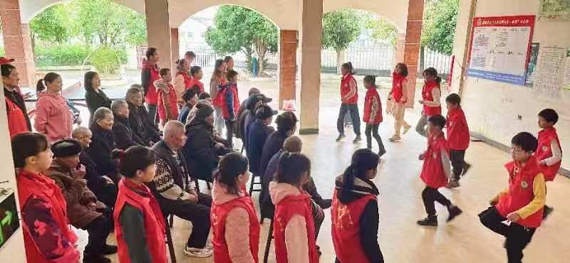 诸甲亭乡中心完全小学 “弘扬雷锋精神，敬老爱老有我”志愿服务活动