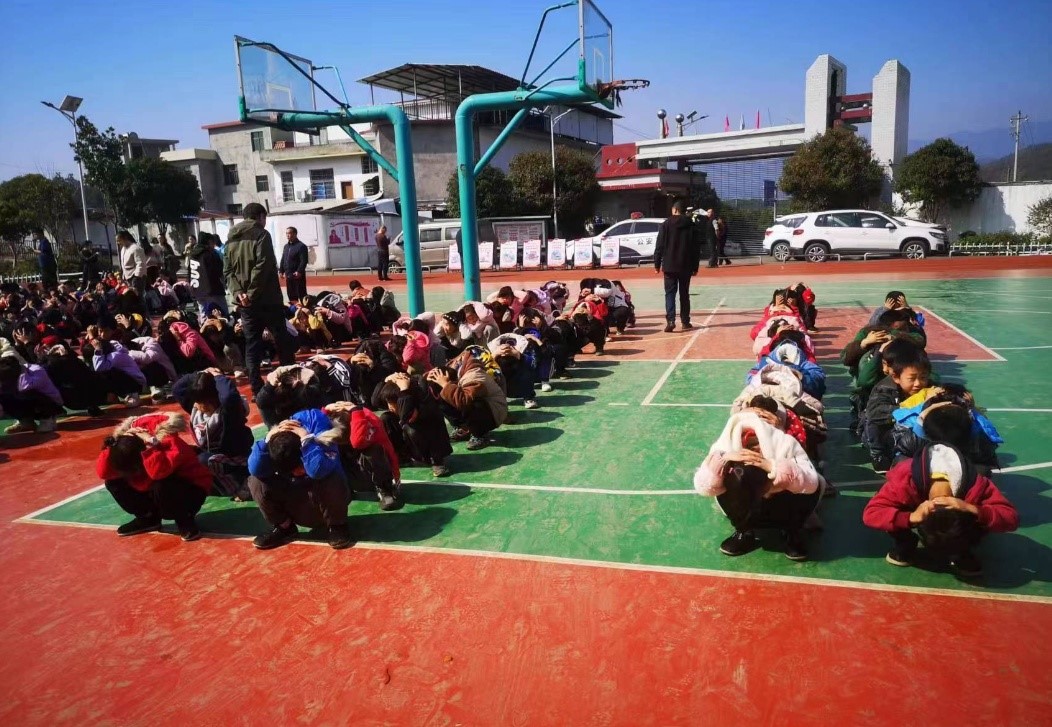 以“练”筑防  守护祖国“花朵”