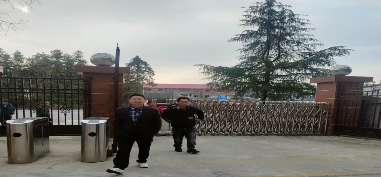 山门镇横溪中学召开“利剑护蕾，家校共育”女生家长会