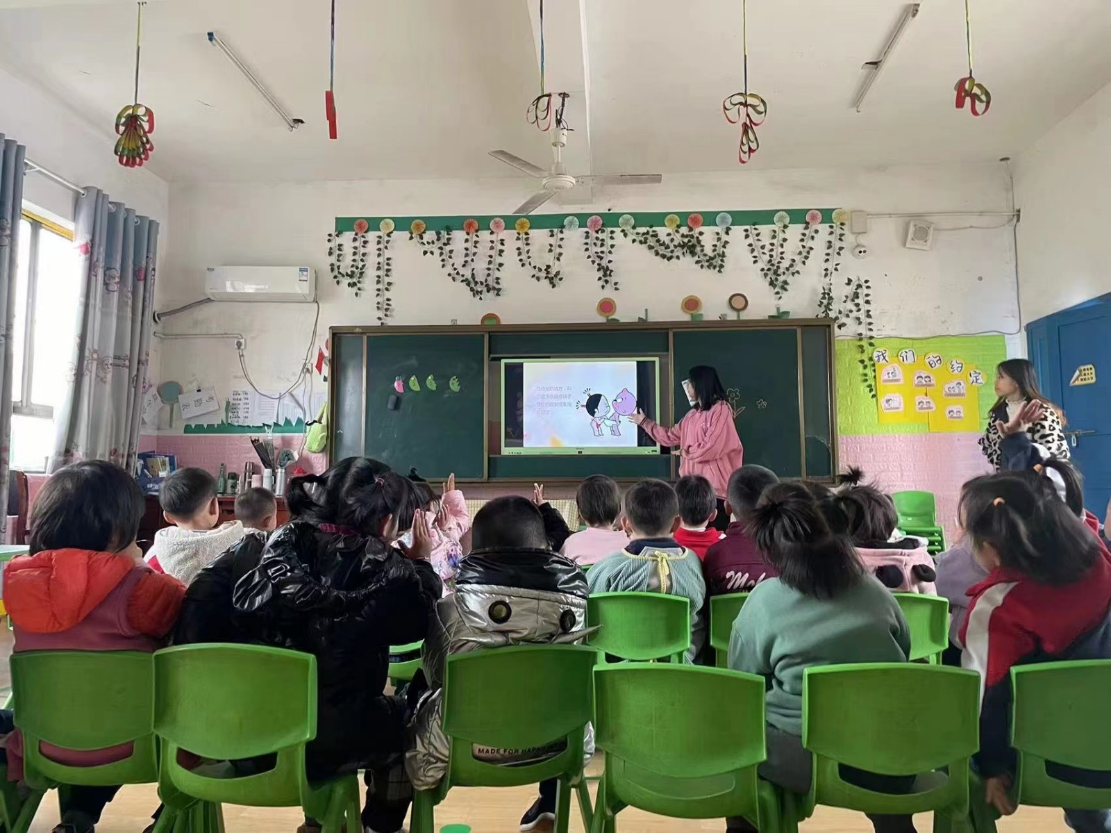 新宁县回龙寺镇中心幼儿园开展防性侵安全教育